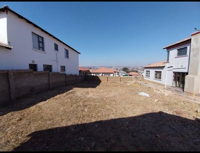 LAND FOR SALE IN MUNSIEVILLE SOUTH